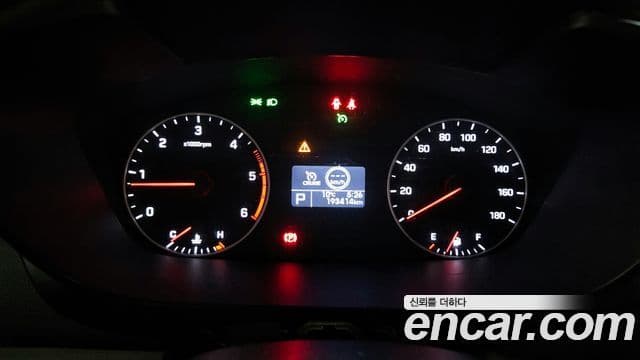 Hyundai 쏠라티 Deluxe, 2018 8