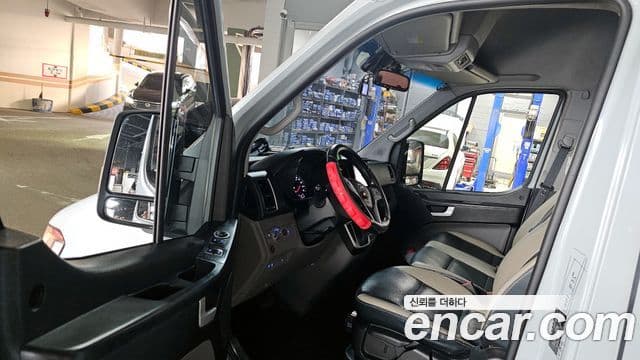 Hyundai 쏠라티 Deluxe, 2018 10