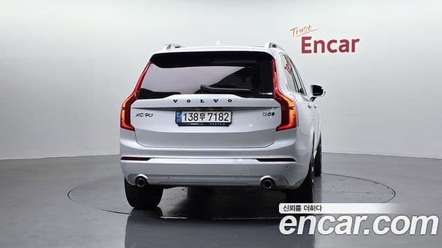 Volvo XC90 2세대 D5 Momentum, 2019 4