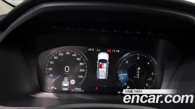 Volvo XC90 2세대 D5 Momentum, 2019 8