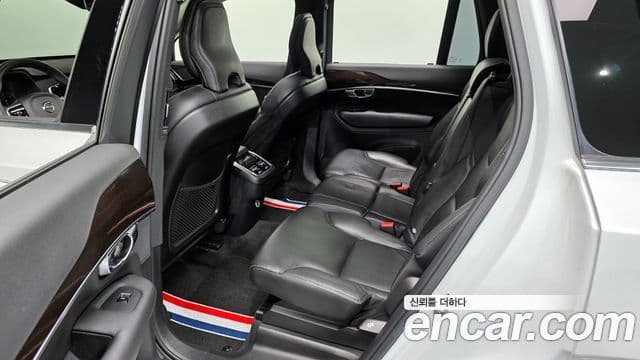 Volvo XC90 2세대 D5 Momentum, 2019 12