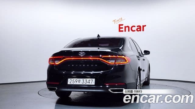 Hyundai Grandeur IG 3.0 LPi Modern (арендный автомобиль), 2019 4