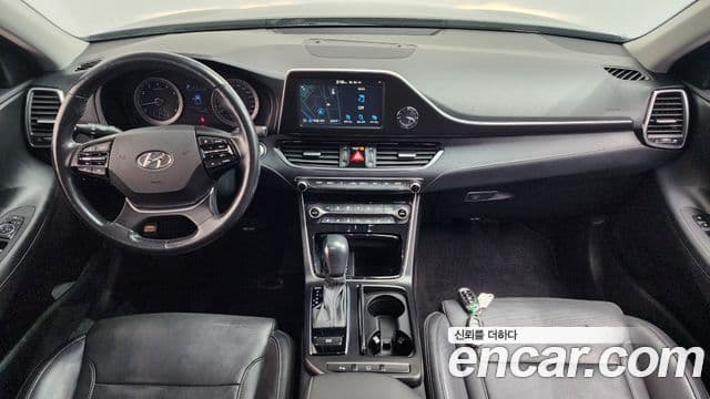 Hyundai Grandeur IG 3.0 LPi Modern (арендный автомобиль), 2019 7