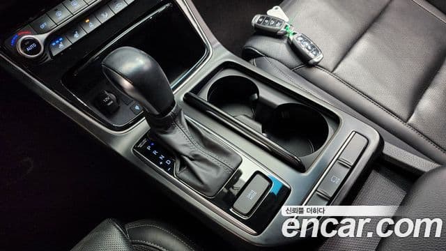 Hyundai Grandeur IG 3.0 LPi Modern (арендный автомобиль), 2019 9