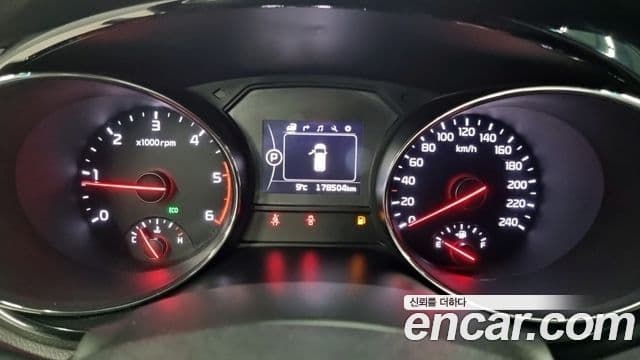 Kia All New Carnival VIP, 2017 8