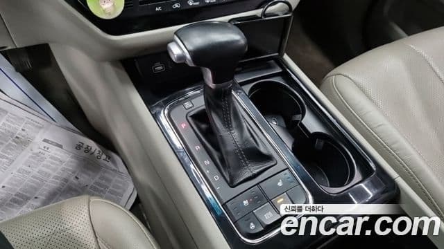 Kia All New Carnival VIP, 2017 9