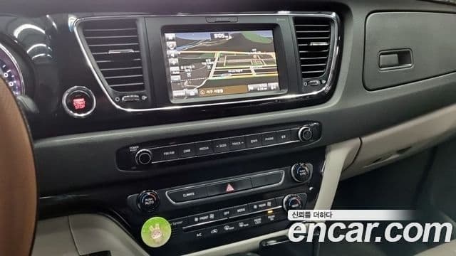 Kia All New Carnival VIP, 2017 13