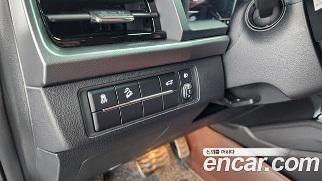 KG모빌리티(SsangYong) Rexton New Arena The / новый чёрный, 2024 14