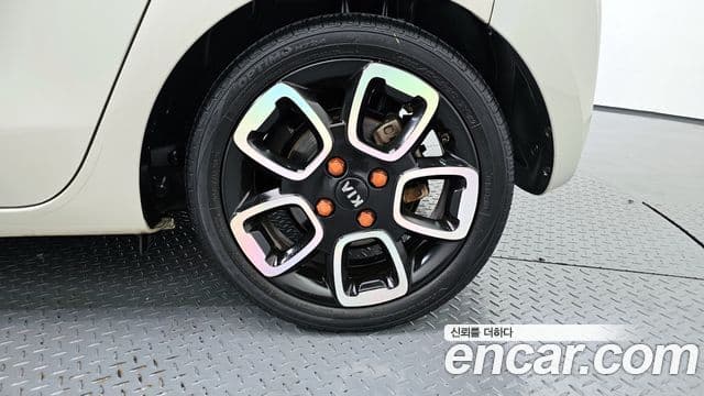 Kia The / новый New Ray Signature, 2021 все фото