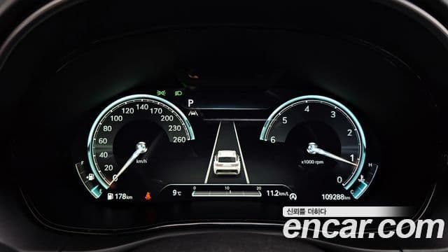 Genesis GV70, 2021 8