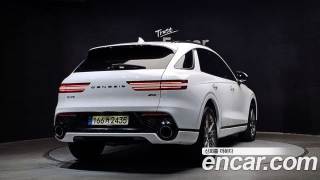 Genesis GV70, 2022 4