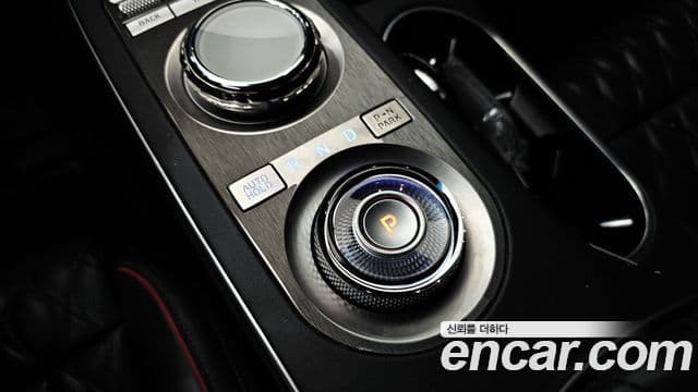 Genesis GV70, 2022 9