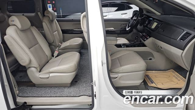 Kia All New Carnival Prestige, 2016 10