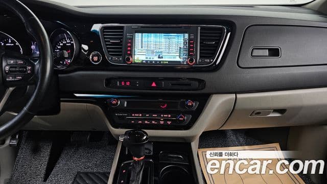 Kia All New Carnival Prestige, 2016 14