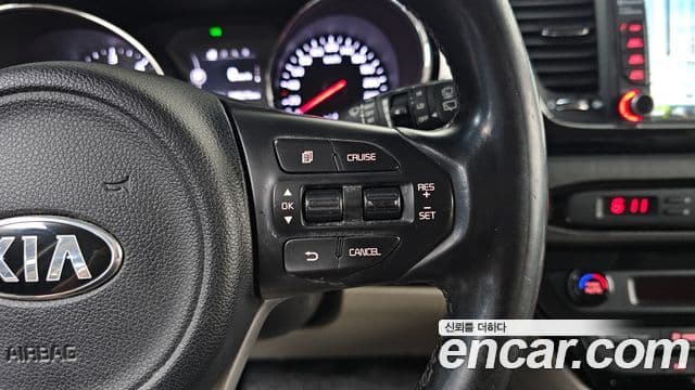 Kia All New Carnival Prestige, 2016 16