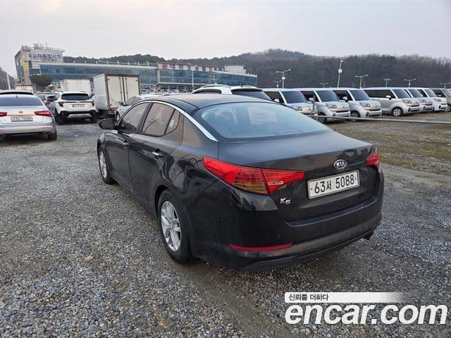 Kia K5 2.0 Deluxe, 2011 3