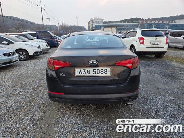 Kia K5 2.0 Deluxe, 2011 4