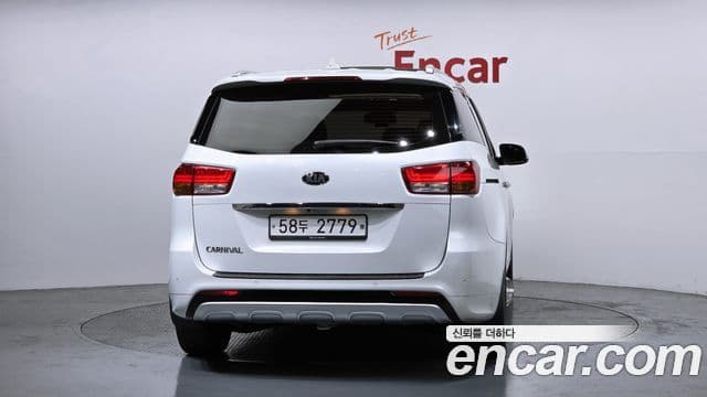 Kia All New Carnival Noblesse, 2017 4