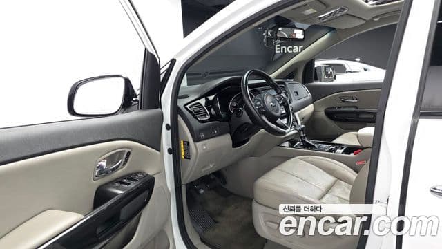 Kia All New Carnival Noblesse, 2017 11