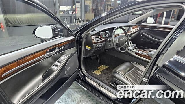 Genesis EQ900 Prestige, 2016 11