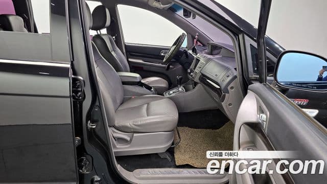 KG모빌리티(SsangYong) Korando 투리스모 4WD outdoor Edition 9인승, 2016 10