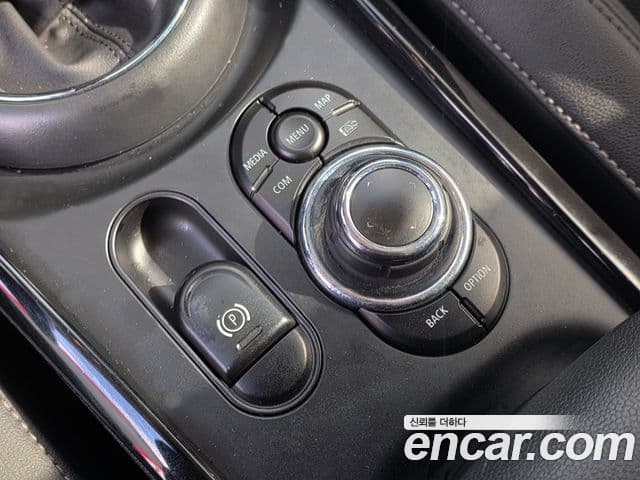 Mini Cooper 클럽맨 2세대, 2023 14