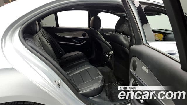 Mercedes-Benz E-класс W213 Avantgarde, 2019 12