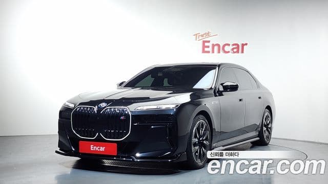 BMW i7 (G70), 2024 1