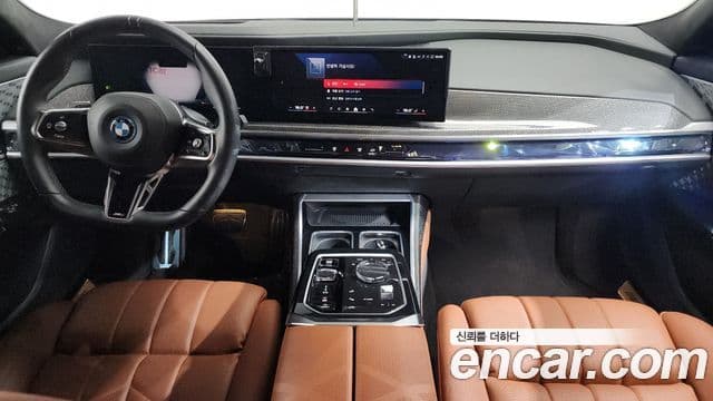 BMW i7 (G70), 2024 7