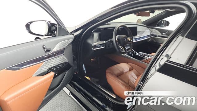 BMW i7 (G70), 2024 10