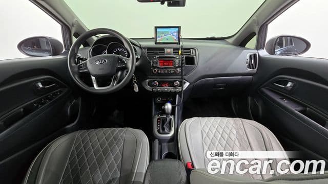 Kia All New Pride Luxury, 2012 7