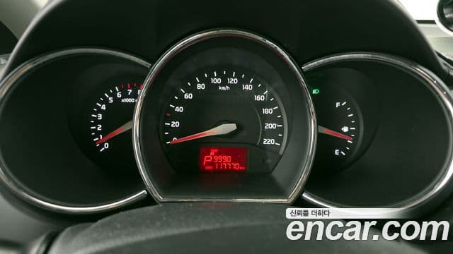 Kia All New Pride Luxury, 2012 8