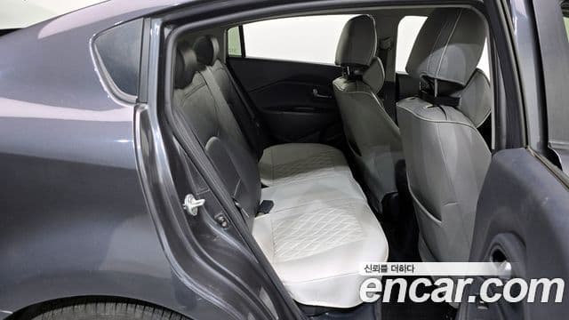 Kia All New Pride Luxury, 2012 12