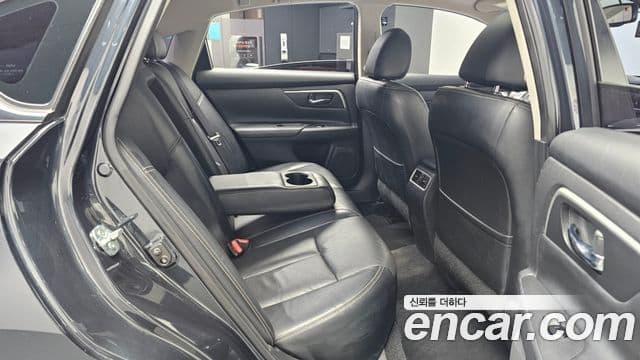 Nissan 알티마 L33, 2017 12