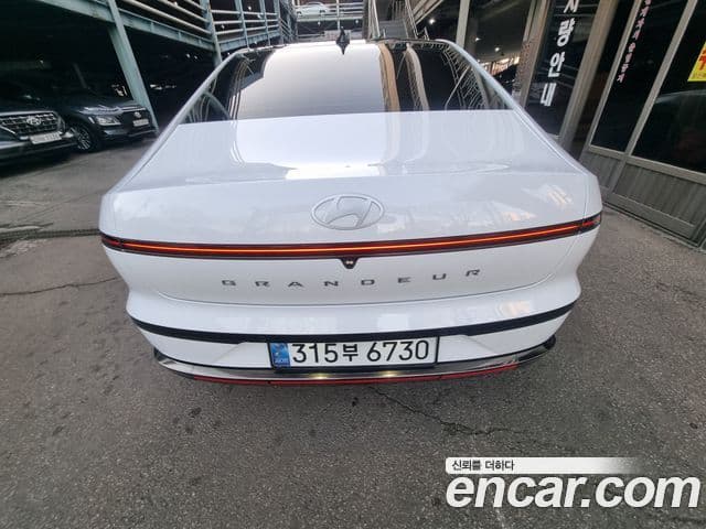 Hyundai Grandeur гибрид (GN7) Calligraphy, 2024 7