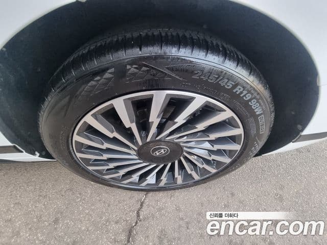 Hyundai Grandeur гибрид (GN7) Calligraphy, 2024 9