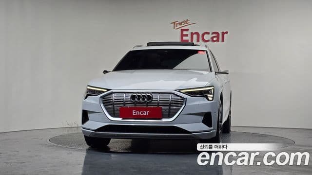 Audi e-Tron, 2020 3