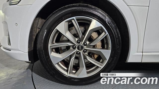 Audi e-Tron, 2020 все фото