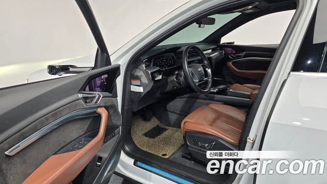 Audi e-Tron, 2020 10