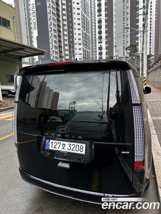 Hyundai Staria Inspiration, 2025 2