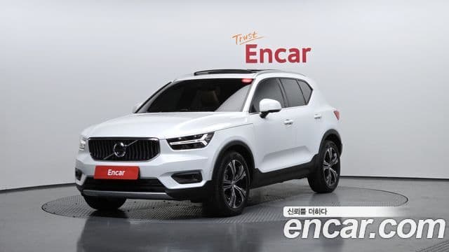 Volvo XC40 B4 Inscription, 2021 1