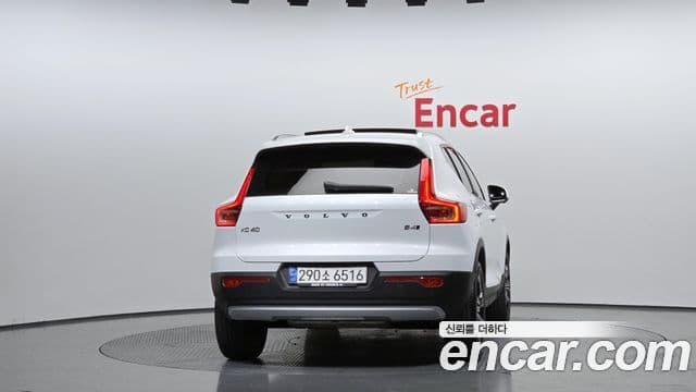 Volvo XC40 B4 Inscription, 2021 4