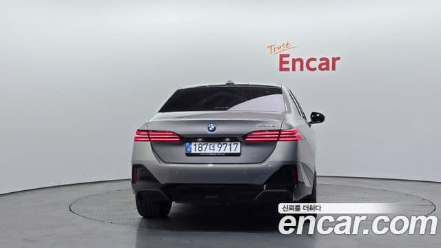 BMW 5시리즈 (G60) 530e M Sport, 2025 4