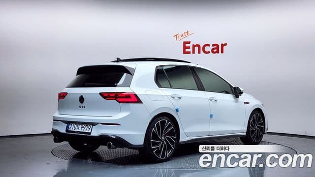 Volkswagen Гольф 8세대 2.0 GTI, 2024 2