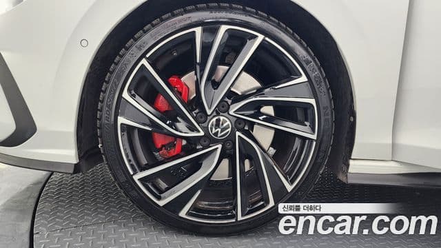 Volkswagen Гольф 8세대 2.0 GTI, 2024 все фото