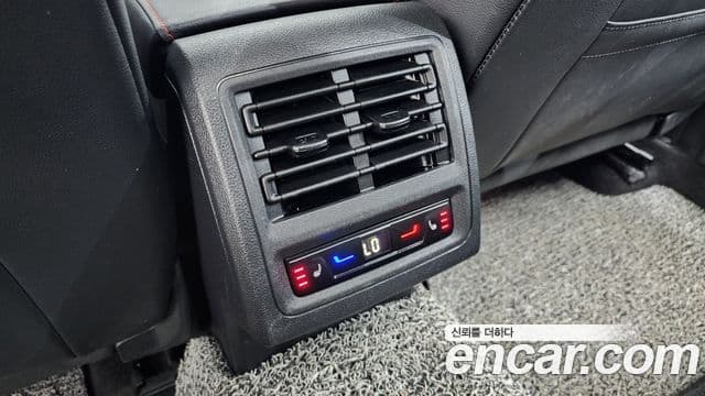 Volkswagen Гольф 8세대 2.0 GTI, 2024 18