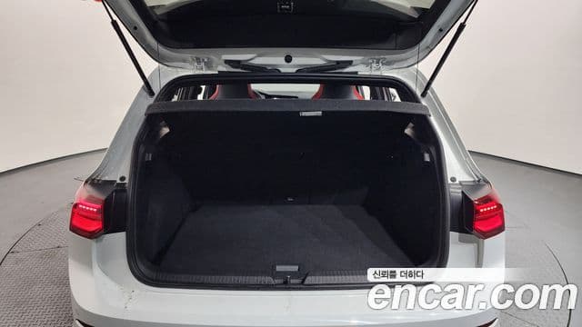 Volkswagen Гольф 8세대 2.0 GTI, 2024 20