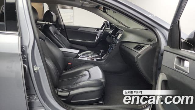 Hyundai LF Sonata Premium, 2017 12