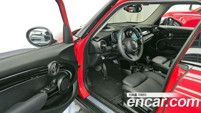 Mini Cooper 3세대, 2023 10