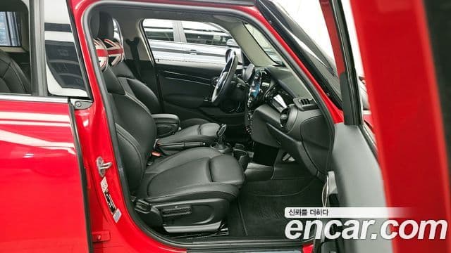 Mini Cooper 3세대, 2023 11